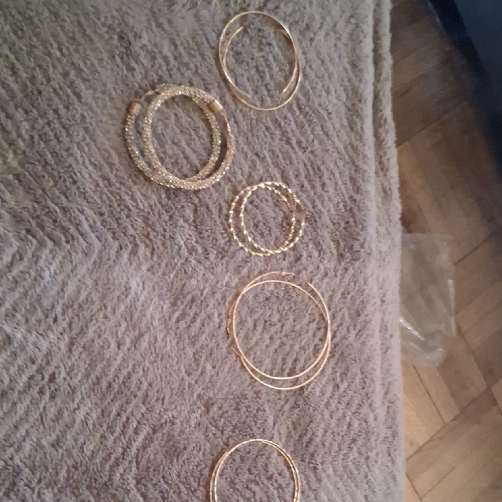 Elegant Gold Bangle Set